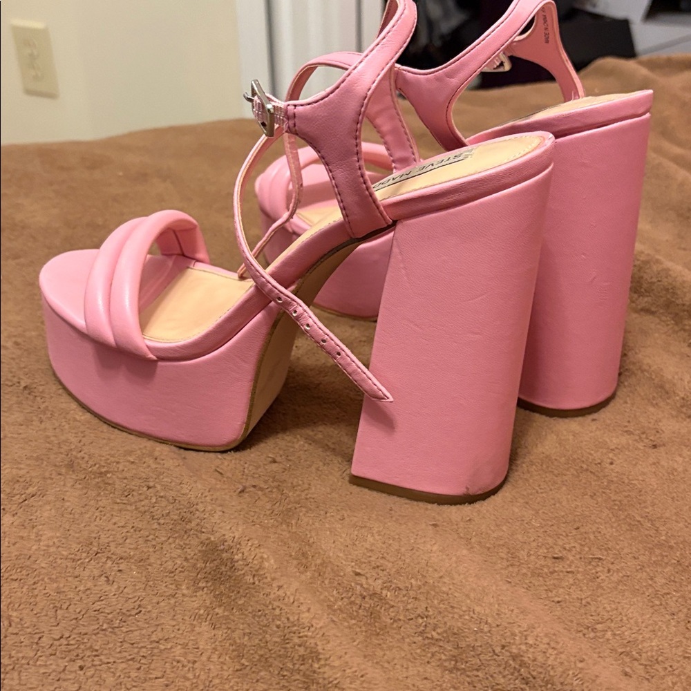 Steve Madden Pink Platform Sandals - Picture 2 of 7